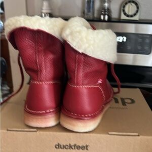BRAND NEW ARHUS DUCKFEET BOOTS WITH SHERLING LINING SZ. 8